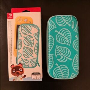NINTENDO SWITCH LITE Animal Crossing case with 8 game card slots